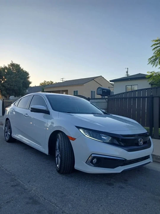 2018 Honda Civic 10th Gen - Image 5 of 6