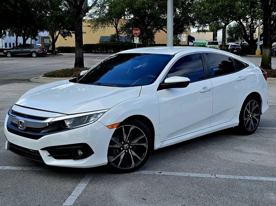 2020 Honda Civic 10th Gen - Image 6 of 6
