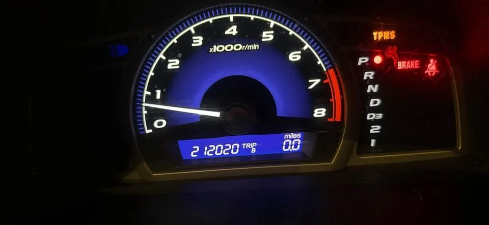 2011 Honda Civic 8th Gen - Image 3 of 8
