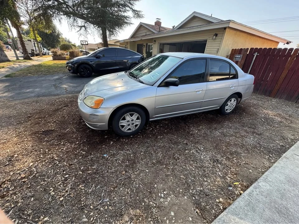 Honda Civic - Image 2 of 9