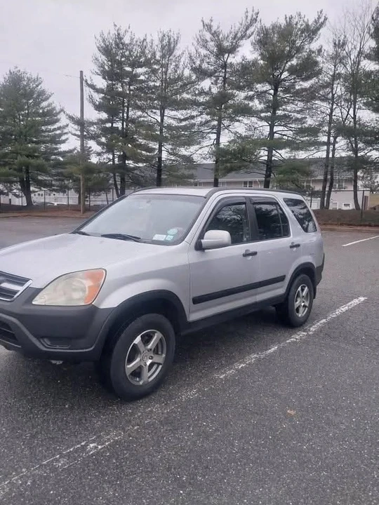 2004 Honda CR-V 2nd Gen - Image 2 of 2
