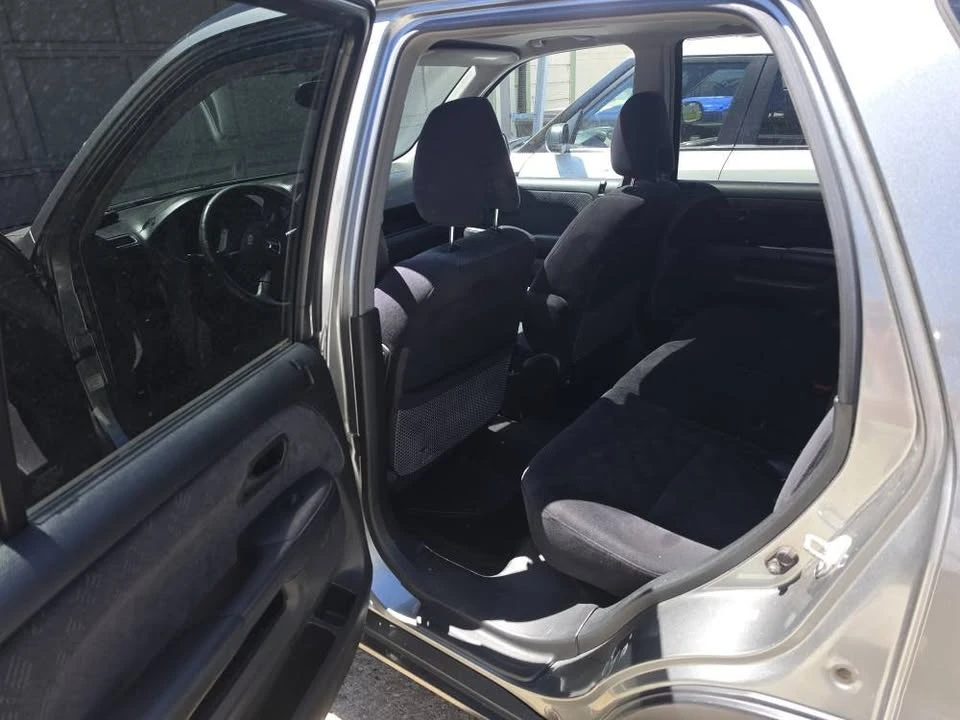 2006 Honda CR-V 2nd Gen - Image 3 of 9
