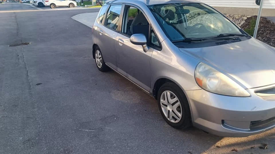 Honda Fit - Image 4 of 12
