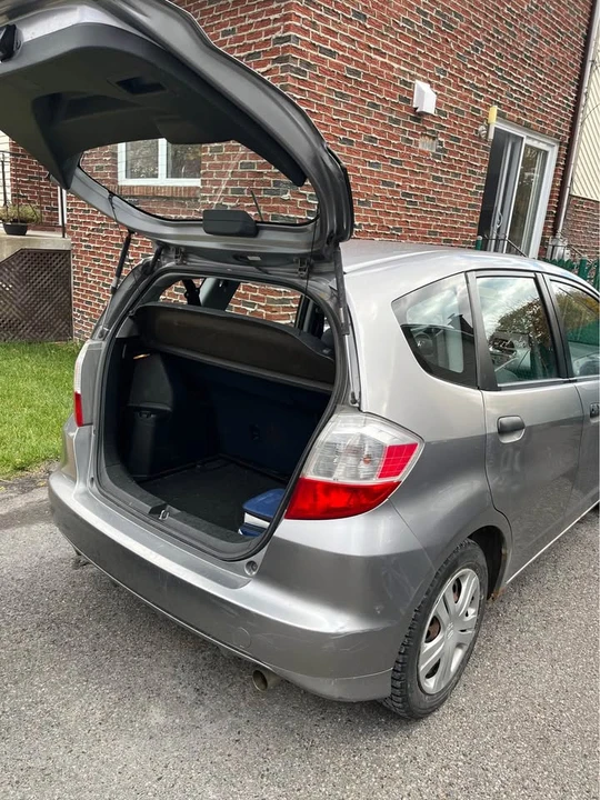 2009 Honda Fit - Image 6 of 10