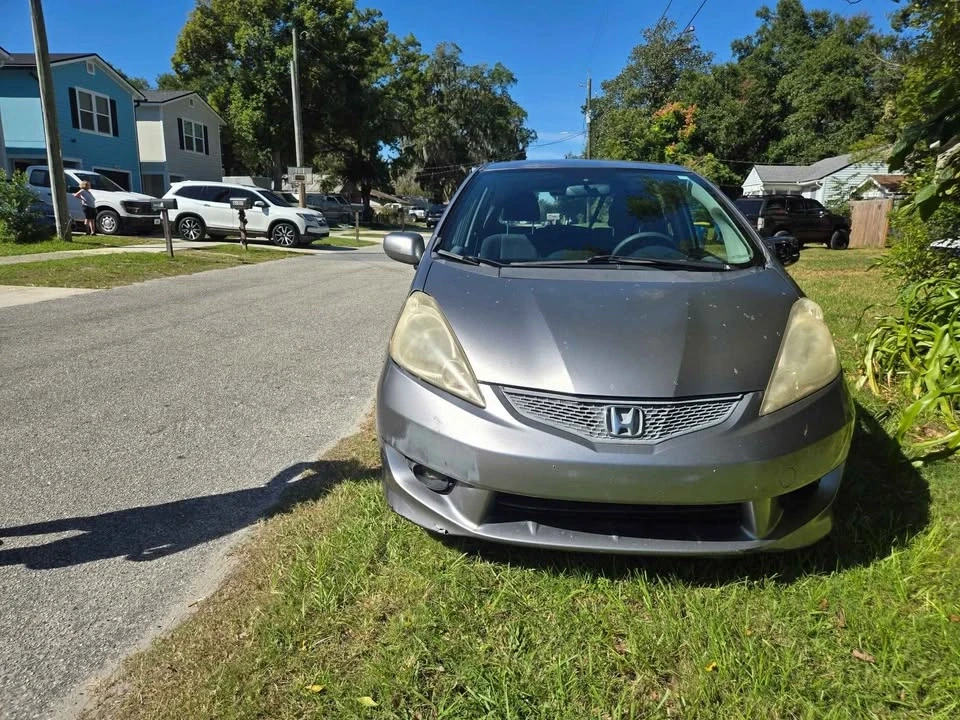 2009 Honda Fit - Image 2 of 9