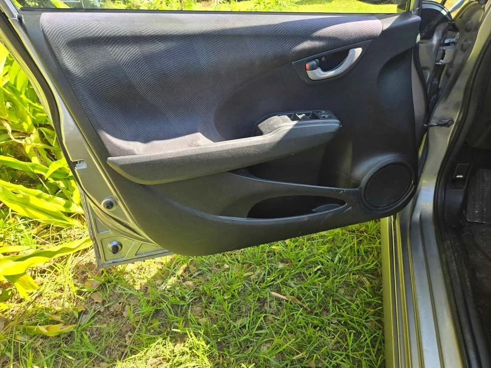 2009 Honda Fit - Image 7 of 9