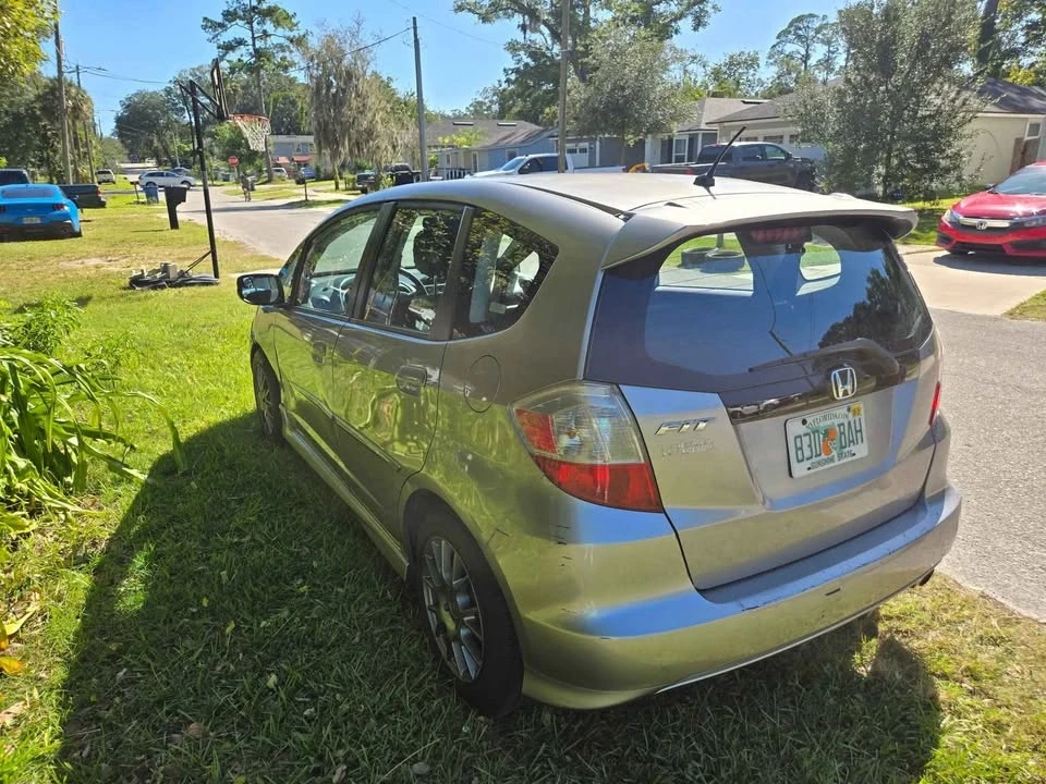 2009 Honda Fit - Image 3 of 9