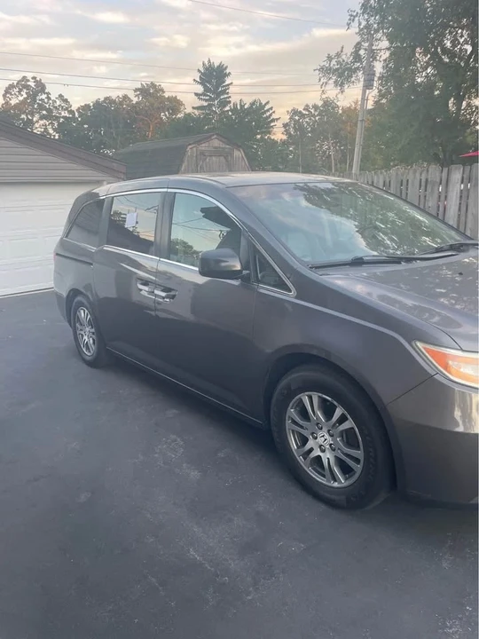 2012 Honda Odyssey - Image 3 of 10