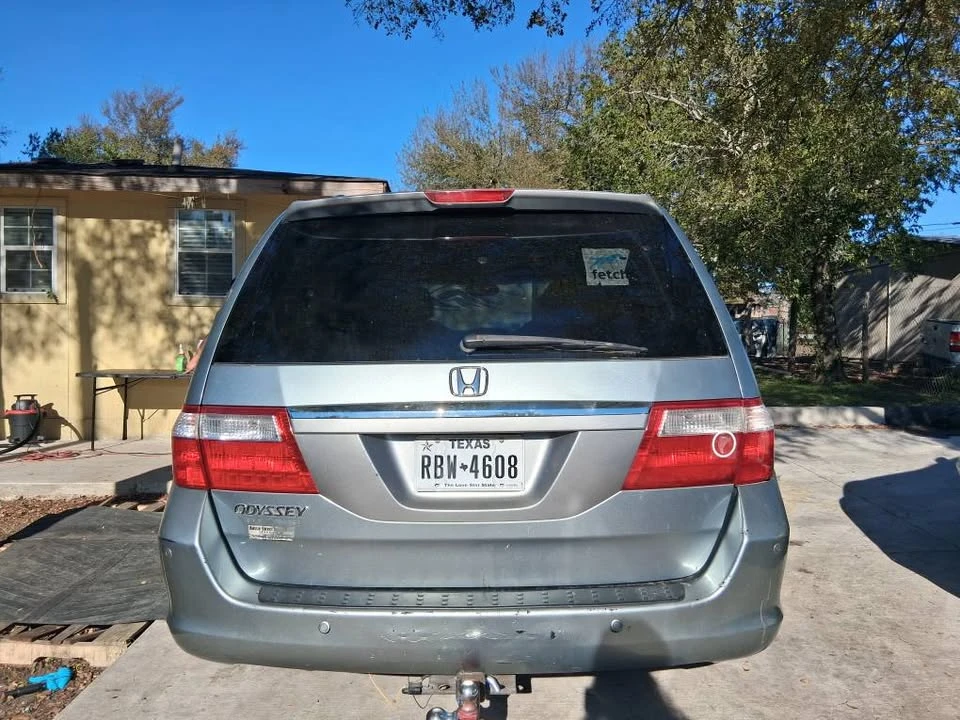 Honda Odyssey - Image 2 of 4