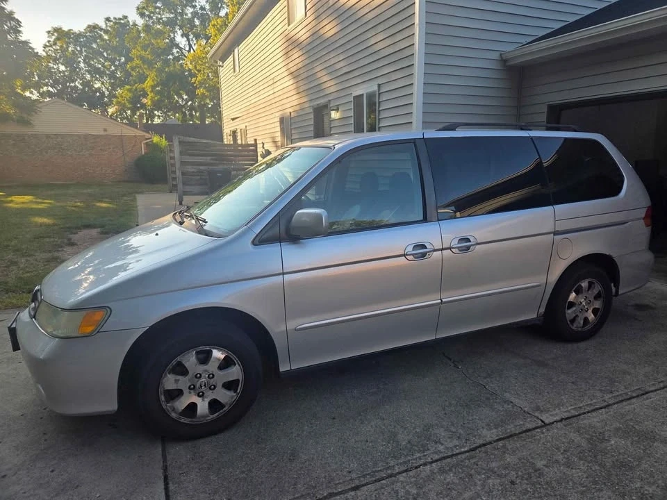 2003 Honda Odyssey - Image 3 of 10