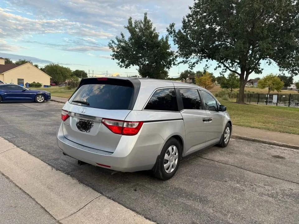 2013 Honda Odyssey - Image 7 of 10