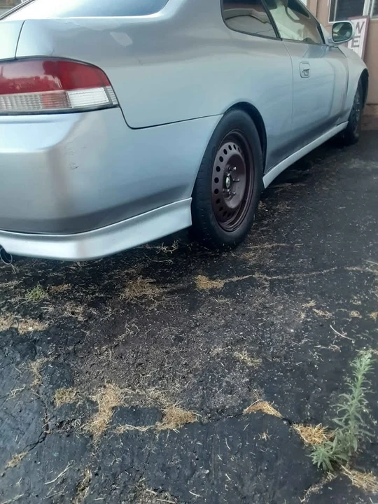 1998 Honda Prelude 5th Gen - Image 2 of 3