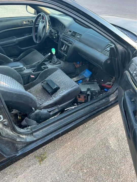 1998 Honda Prelude 5th Gen - Image 4 of 4