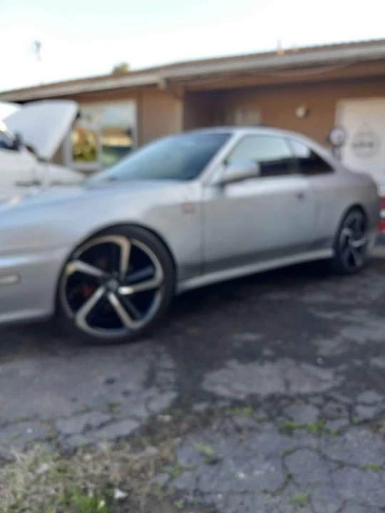 1998 Honda Prelude 5th Gen - Image 2 of 3
