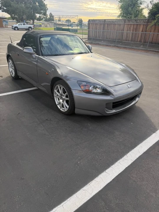 2005 Honda S2000 - Image 4 of 10