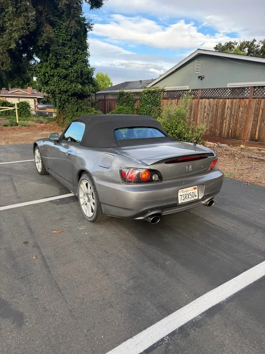 2005 Honda S2000 - Image 2 of 10