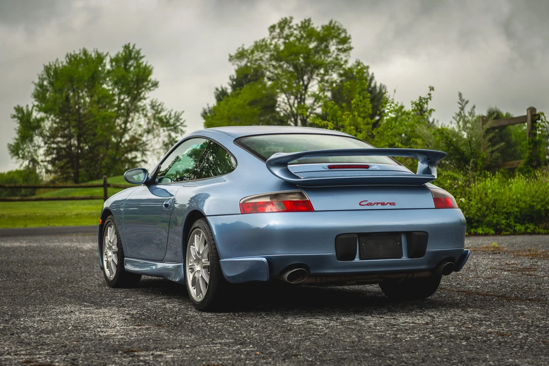 2001 Porsche 996 Carrera - Image 28 of 31