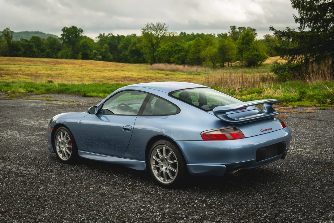 2001 Porsche 996 Carrera - Image 19 of 31