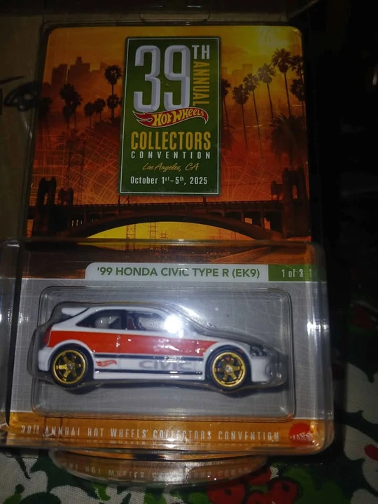 Parts & Memorabilia Scale Models - Image 3 of 10