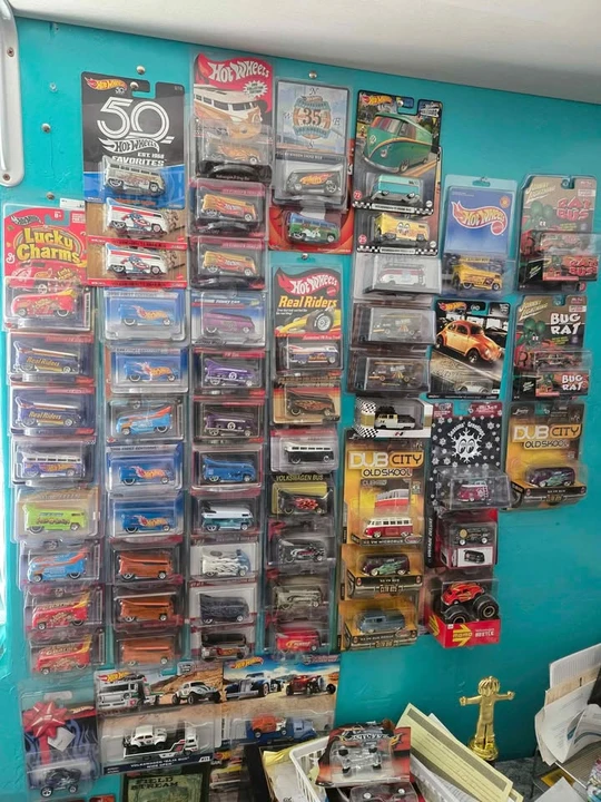 Parts & Memorabilia Scale Models - Image 5 of 10