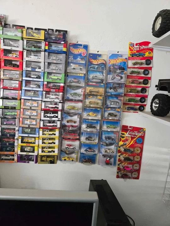 Parts & Memorabilia Scale Models - Image 3 of 10