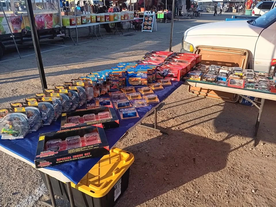Parts & Memorabilia Scale Models - Image 2 of 8