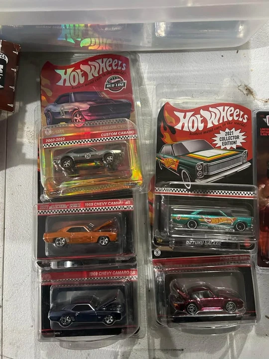 Parts & Memorabilia Scale Models - Image 2 of 9