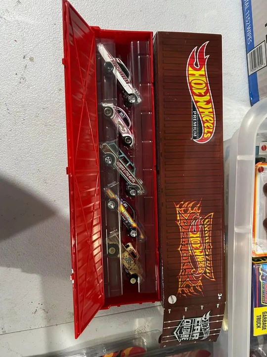 Parts & Memorabilia Scale Models - Image 4 of 9