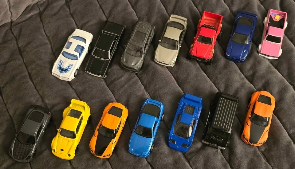 Parts & Memorabilia Scale Models - Image 2 of 3
