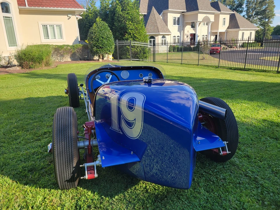 Hudson - Image 10 of 31