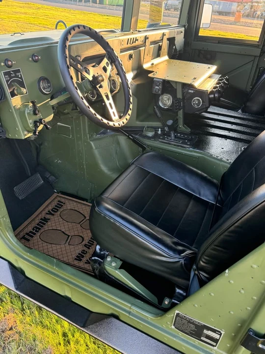 Hummer HMMWV - Image 3 of 10