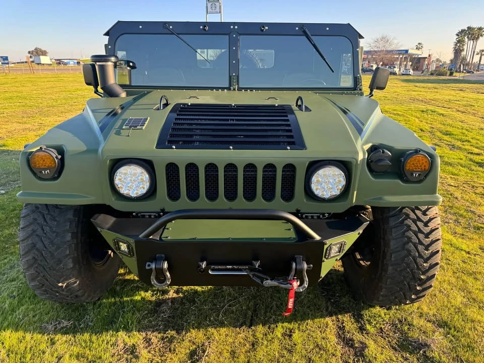 Hummer HMMWV - Image 2 of 10