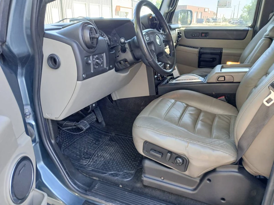 2005 Hummer Hummer H2 - Image 6 of 10