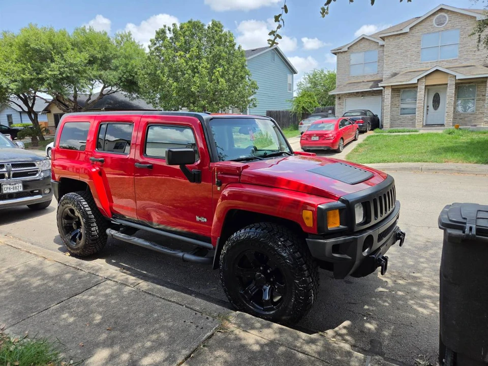 2009 Hummer Hummer H3 - Image 2 of 11