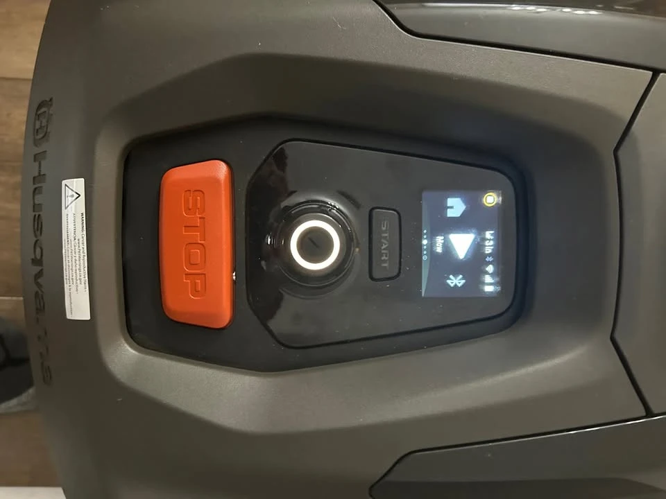 Husqvarna - Image 2 of 6