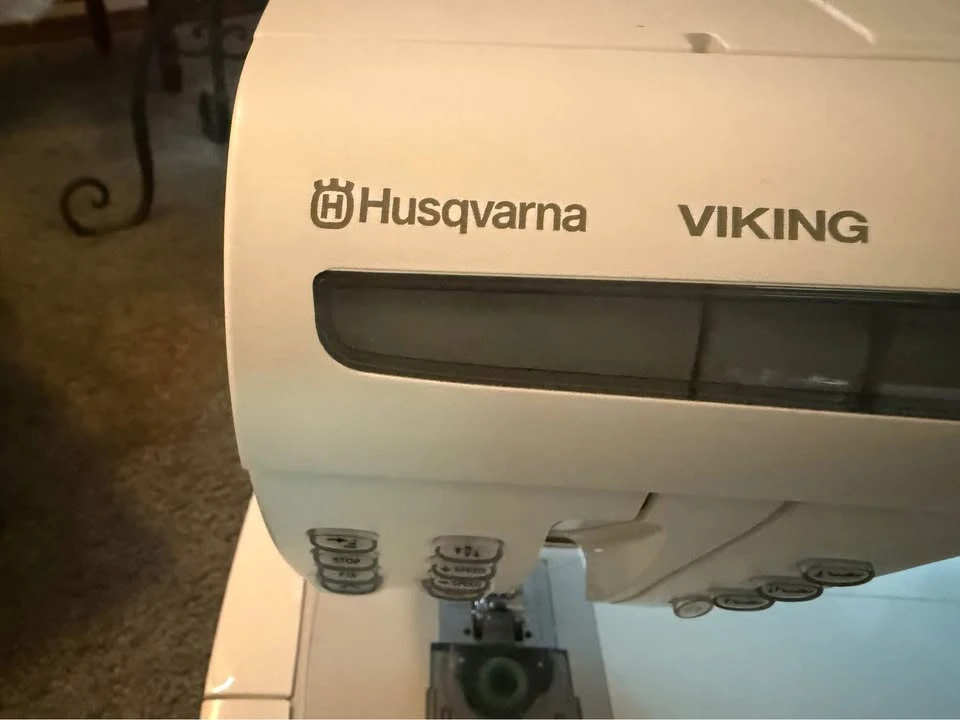 Husqvarna - Image 3 of 10