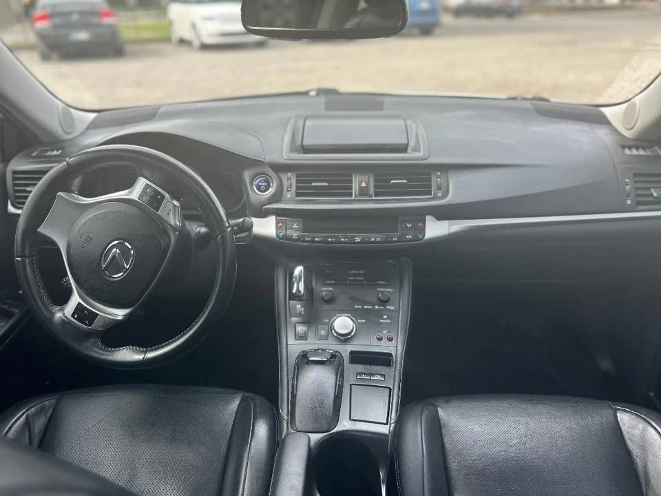 2013 Lexus CT - Image 2 of 2