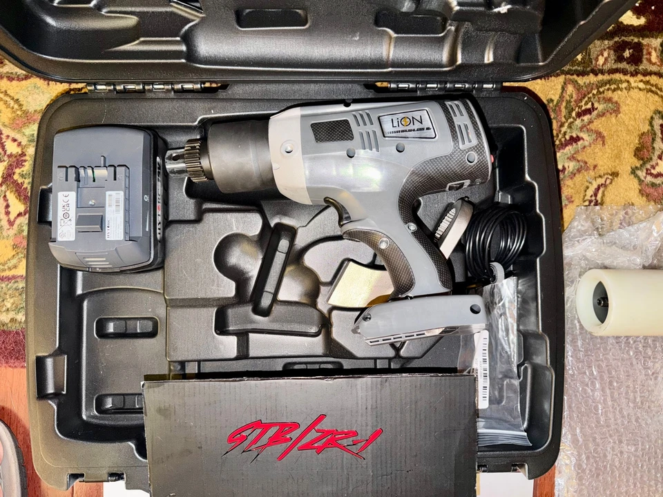 Parts & Memorabilia Tools - Image 3 of 6