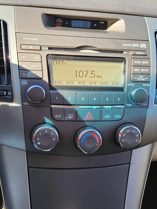 2010 Hyundai Sonata - Image 9 of 9