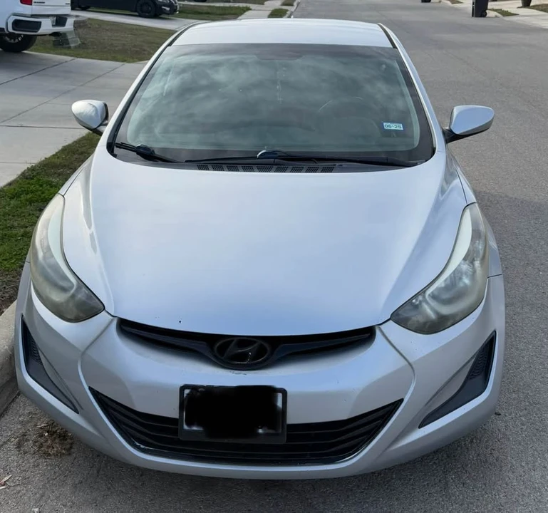 2014 Hyundai Elantra - Image 3 of 8