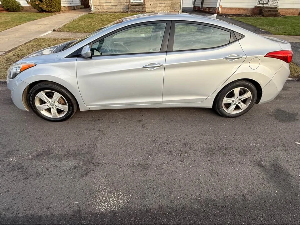2012 Hyundai Elantra - Image 3 of 6
