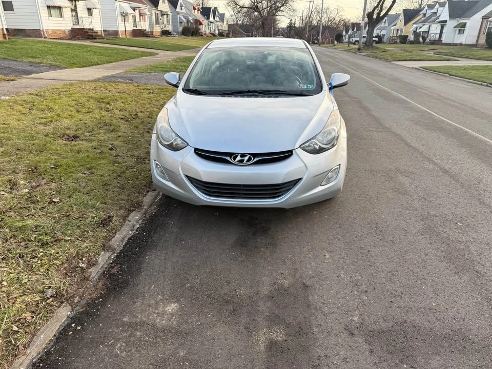 2012 Hyundai Elantra - Image 2 of 6