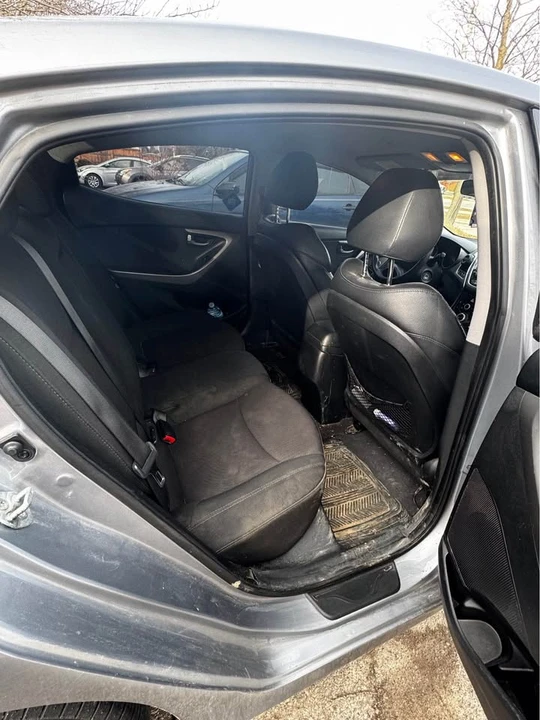 2016 Hyundai Elantra - Image 4 of 6