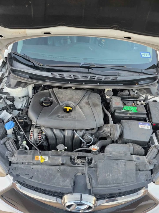2014 Hyundai Elantra - Image 4 of 10