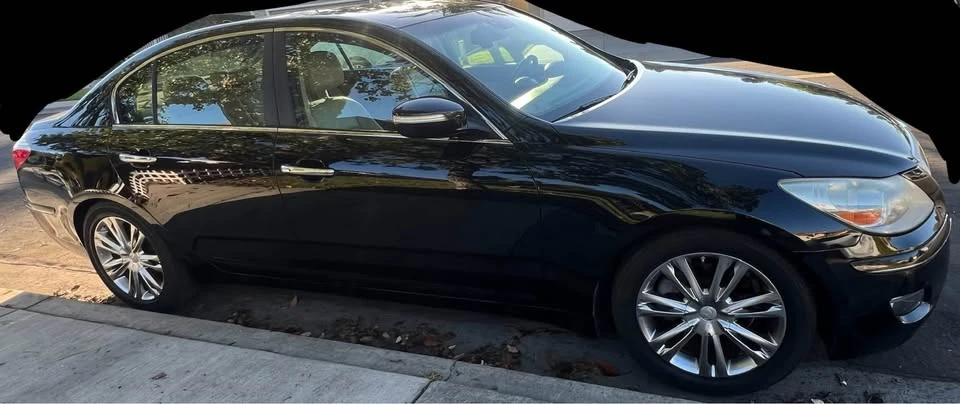 2011 Hyundai Genesis - Image 2 of 9