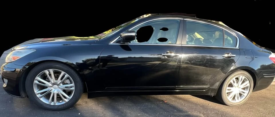 2011 Hyundai Genesis - Image 4 of 9