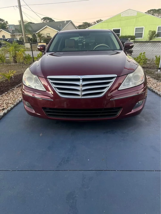 2010 Hyundai Genesis - Image 6 of 6