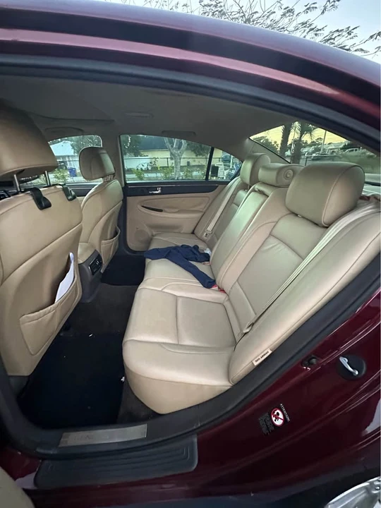 2010 Hyundai Genesis - Image 4 of 6