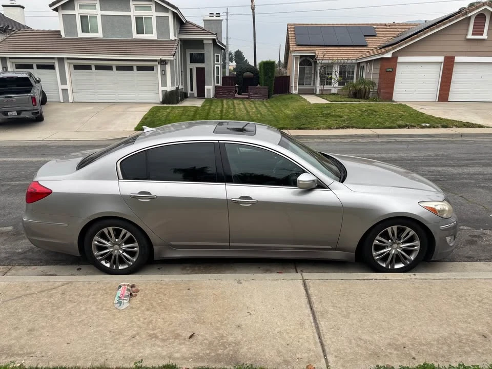 Hyundai Genesis - Image 4 of 10