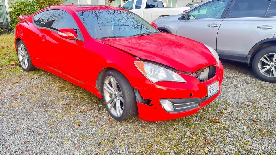 2010 Hyundai Genesis - Image 7 of 8